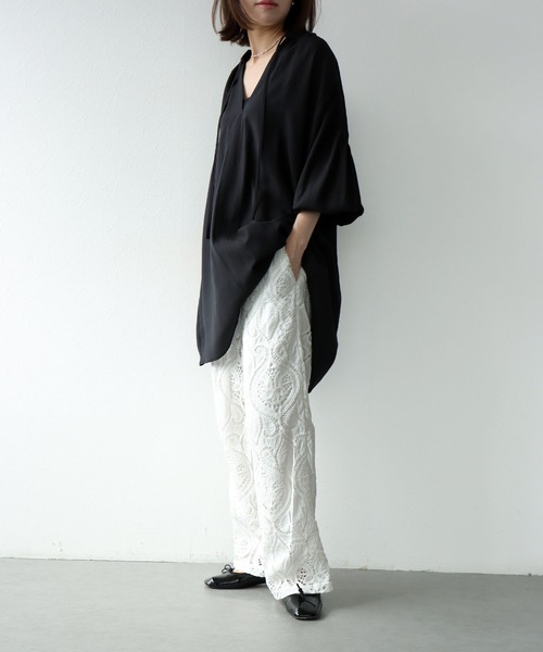 Jines(ジネス)の「レース刺繍ワイドパンツ(その他パンツ・レディース・ブラック/ホワイト・38)」の4枚目の写真