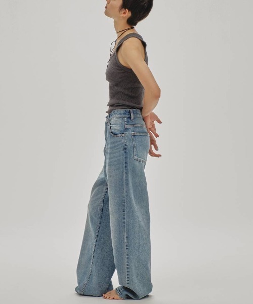 TODAYFUL(トゥデイフル)の「TODAYFUL Cary’s Denim/12611404(デニムパンツ・レディース・サックスブルー・25/24/23)」の2枚目の写真
