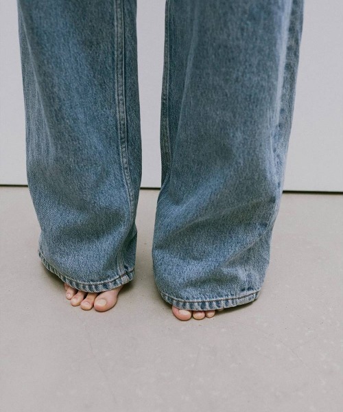 TODAYFUL(トゥデイフル)の「TODAYFUL Cary’s Denim/12611404(デニムパンツ・レディース・サックスブルー・25/24/23)」の9枚目の写真