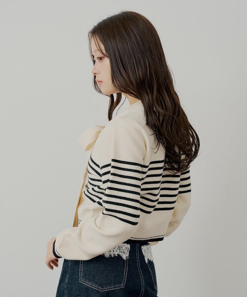 Chico（チコ）の「【SALON by Chico/4色展開】フロントリボンパールフリルトップス（ニット/セーター・レディース・グレー/アイボリー/ブラック/ホワイト系その他2・FREE）」の21枚目の写真