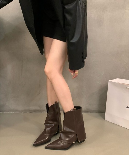 lilful（リルフル）の「ポイントスタッズウエスタンショートブーツ（ブーツ・レディース・ブラック/ダークブラウン・M/L）」の6枚目の写真