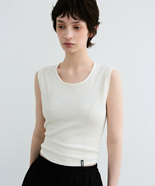 NICK&NICOLE(ニックアンドニコール)の「BACK SLIT STRING KNIT SLEEVELESS_IVORY(Tシャツ/カットソー・レディース・その他・FREE)」の2枚目の写真