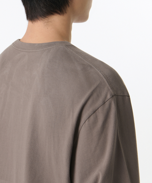 MUSINSA STANDARD（ムシンサスタンダード）の「ブリーチリラックスドリップカフス長袖Tシャツ[ブラウン]（Tシャツ/カットソー・メンズ・その他・XX-LARGE/MEDIUM/SMALL/XXX-LARGE/LARGE/X-LARGE）」の4枚目の写真