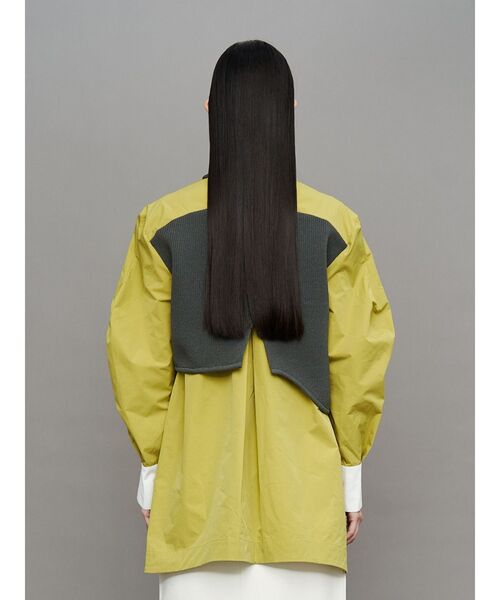 UN3D.（アンスリード）の「CURVE KNIT DOCKING SH / カーブニットドッキングシャツ（シャツ/ブラウス・レディース・ブラック/カーキ/イエロー・38/36）」の15枚目の写真