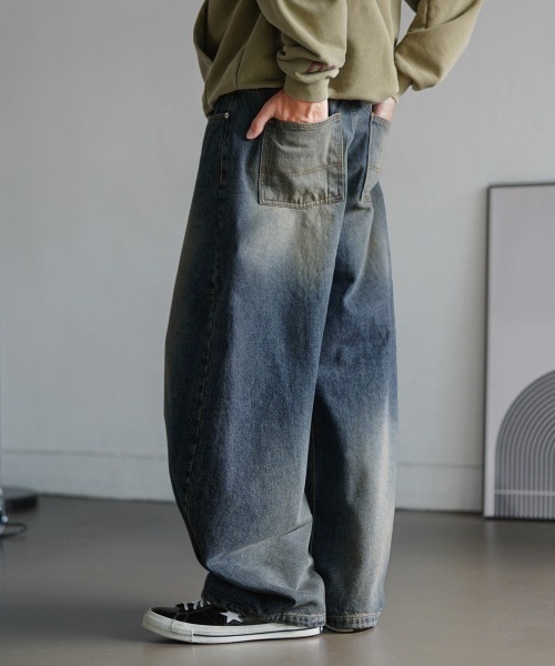 NO NEED(ノーニード)の「【EZKATON】Smudge Ballon wide denim pants/MMLP6919(デニムパンツ・メンズ・ブルー・LL/L/M/S)」の6枚目の写真