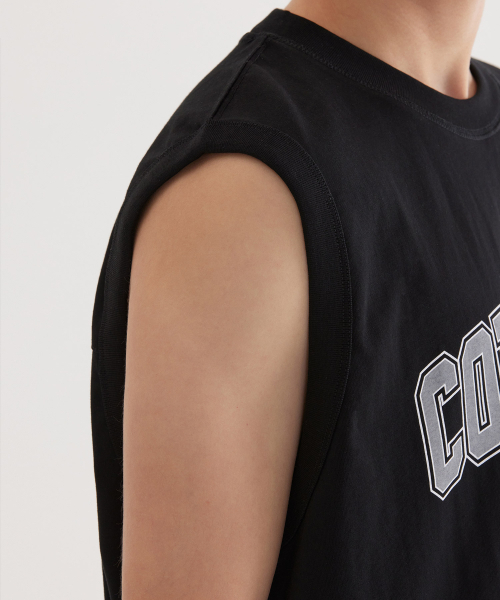 COVERNAT(カバーナット)の「アーチ08ロゴスリーブレスブラック(Tシャツ/カットソー・レディース・その他・SMALL/MEDIUM/LARGE/X-LARGE)」の8枚目の写真