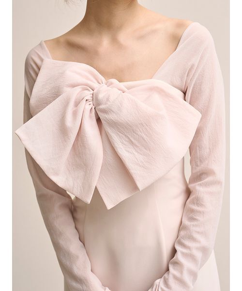 SNIDEL(スナイデル)の「オフショルリボンドレス(ワンピース・レディース・ブラック/グレイッシュベージュ/ピンクベージュ・0/1)」の7枚目の写真