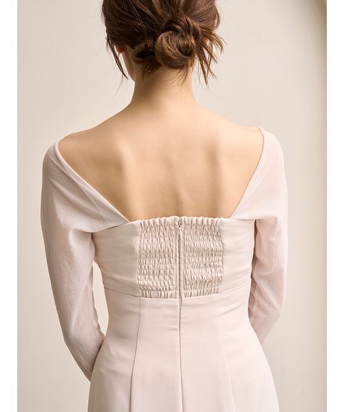 SNIDEL(スナイデル)の「オフショルリボンドレス(ワンピース・レディース・ブラック/グレイッシュベージュ/ピンクベージュ・0/1)」の11枚目の写真