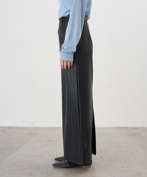 SHENERY（シーナリー）の「レザーマキシスカート（スカート・レディース・オフホワイト/キャメル/ブラック・36/38）」の18枚目の写真