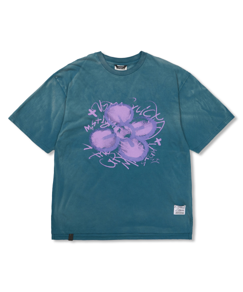 STIGMA(スティグマ)の「Crayon Flower Vintage-Like Washed Oversized Short Sleeves T-Shirts Blue(Tシャツ/カットソー・メンズ・その他・LARGE/MEDIUM/X-LARGE)」の1枚目の写真