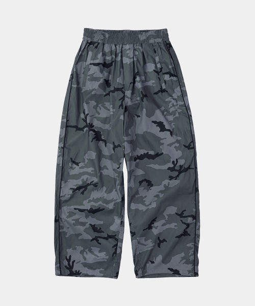 LETTERCOMO(レテルコモ)の「シェルウィンドカモワイドトラックパンツグレー(その他パンツ・レディース・その他・SMALL/MEDIUM/LARGE)」の1枚目の写真