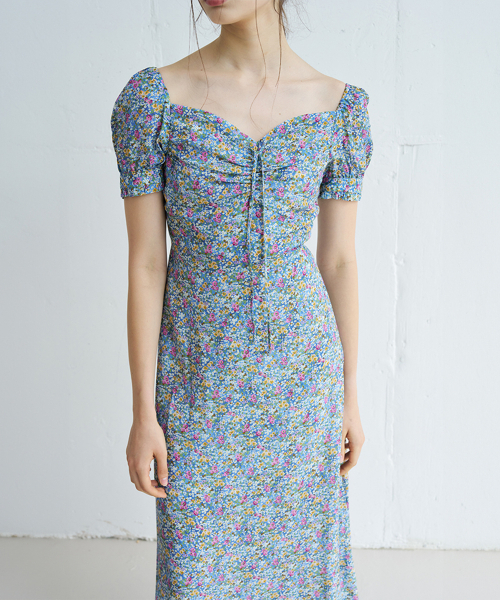 VEM.VER（ベンバー）の「シュシャハートネックフローラルミディワンピース_ブルー（ワンピース・レディース・ブルー・SMALL/MEDIUM）」の4枚目の写真