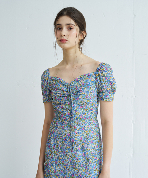 VEM.VER（ベンバー）の「シュシャハートネックフローラルミディワンピース_ブルー（ワンピース・レディース・ブルー・SMALL/MEDIUM）」の5枚目の写真