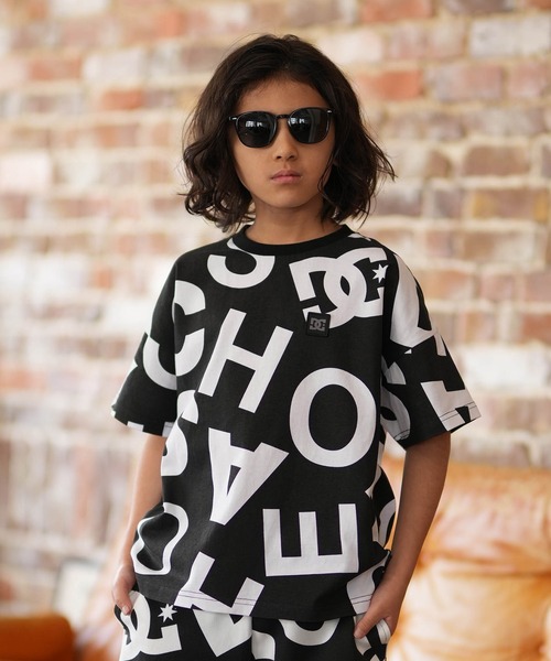 DC(ディーシー)の「DC/ディーシー 半袖 Tシャツ 26 KD ALLOVER SS YST261516(Tシャツ/カットソー・キッズ・ブラック×ホワイト/ホワイト×ブラック・160cm/150cm/140cm/130cm/120cm/110cm/100cm)」の1枚目の写真