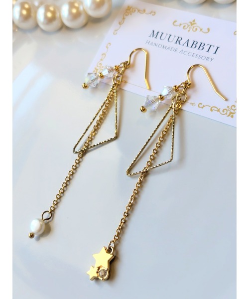 tone(トーン)の「【MUURABBTI】星と淡水パールのトライアングルピアス(MA)(ピアス(両耳用)・レディース・ゴールド・FREE)」の1枚目の写真