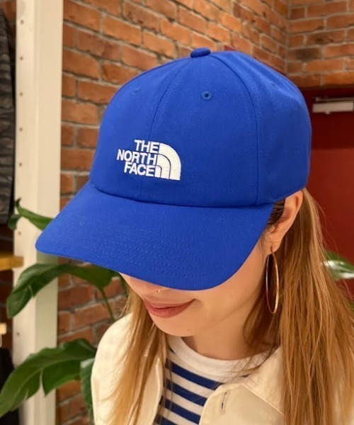 THE NORTH FACE(ザノースフェイス)の「【7/16値下げ】THE NORTH FACE / ロゴ キャップ(キャップ・レディース・ブラック/ブルー・ONE SIZE)」の1枚目の写真
