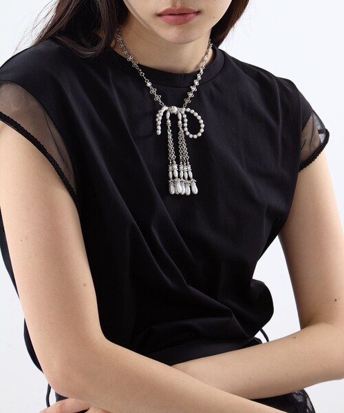 STUDIOUS（ステュディオス）の「【tanakadaisuke/タナカダイスケ】pearl ribbon chain necklace/ネックレス/クリスタル/ビジュー/リボン（ネックレス・レディース・ホワイト・FREE）」の9枚目の写真