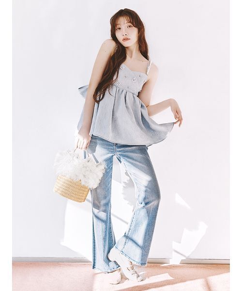 LILY BROWN（リリーブラウン）の「[L.B CANDY STOCK]ビッグリボンビジューペプラムトップス（キャミソール・レディース・アイボリー/ブラック/ライトブルー・F）」の7枚目の写真