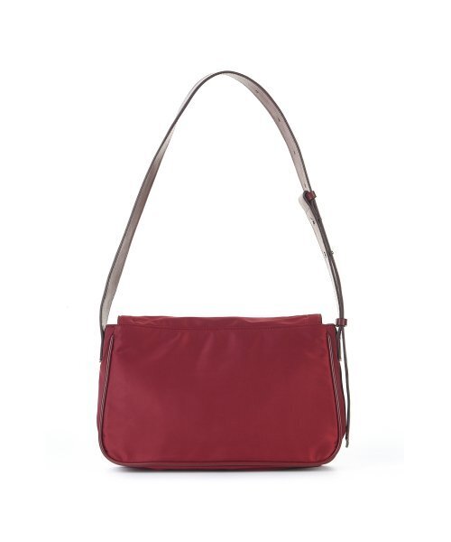 NICK&NICOLE(ニックアンドニコール)の「CRYSTAL WAVE POINT MESSENGER BAG_BURGUNDY(ショルダーバッグ・レディース・その他・ONE SIZE)」の4枚目の写真