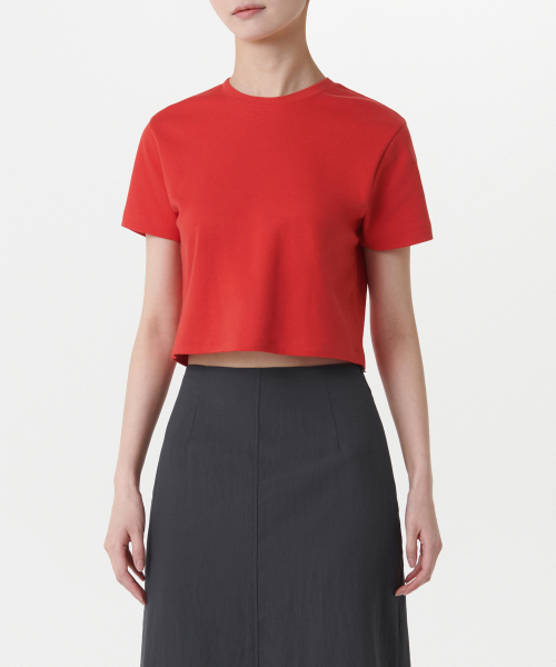 MUSINSA STANDARD WOMAN（ムシンサスタンダードウーマン）の「ウィメンズクルーネッククロップTシャツ[レッド]（Tシャツ/カットソー・レディース・その他・LARGE/MEDIUM/SMALL/X-SMALL/X-LARGE）」の2枚目の写真