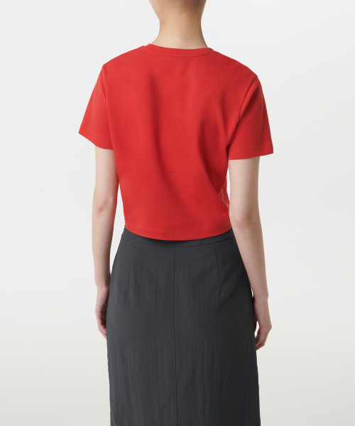 MUSINSA STANDARD WOMAN（ムシンサスタンダードウーマン）の「ウィメンズクルーネッククロップTシャツ[レッド]（Tシャツ/カットソー・レディース・その他・LARGE/MEDIUM/SMALL/X-SMALL/X-LARGE）」の3枚目の写真