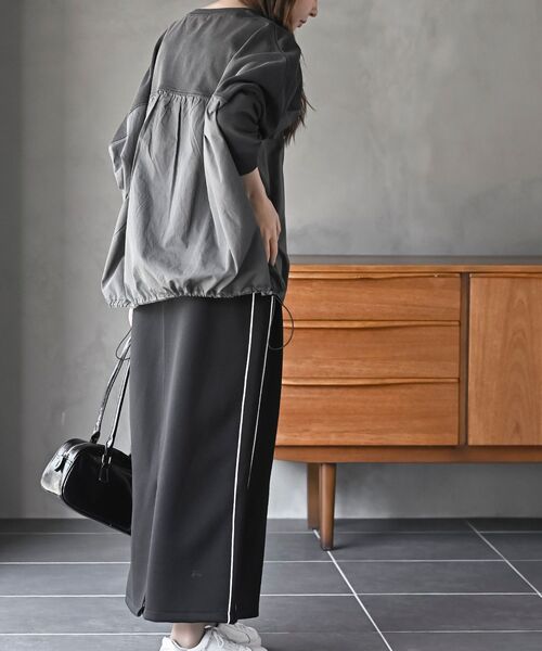 rps(アールピーエス)の「ピグメント裏毛ドルマンドロストプルオーバー(スウェット・レディース・ブルー/パープル/ブラック・フリー)」の7枚目の写真