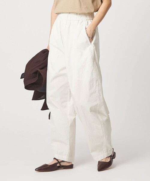 green label relaxing（グリーンレーベルリラクシング）の「［size SHORTあり］イージー カーブ パンツ オフホワイト ウォッシャブル（その他パンツ・レディース・オフホワイト・SHORT/36/38）」の2枚目の写真