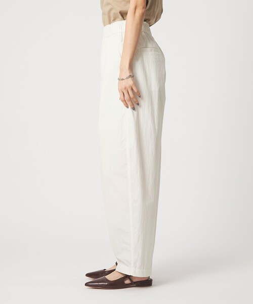 green label relaxing（グリーンレーベルリラクシング）の「［size SHORTあり］イージー カーブ パンツ オフホワイト ウォッシャブル（その他パンツ・レディース・オフホワイト・SHORT/36/38）」の8枚目の写真