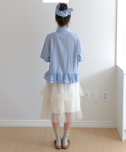 UNE MANSION(ユヌマンション)の「ストライプフリルシュシュ&ラブリーフリルストライプシャツブラウスSET(シャツ/ブラウス・レディース・ベージュ/スカイブルー・FREE)」の18枚目の写真