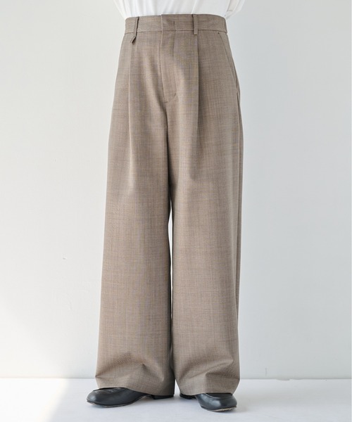 PUBLIC TOKYO(パブリックトウキョウ)の「【26秋新作】High Daily Curve Slacks(スラックス・メンズ・ストライプ/グレイッシュベージュ/チェック/ブラック・L/M/S)」の4枚目の写真