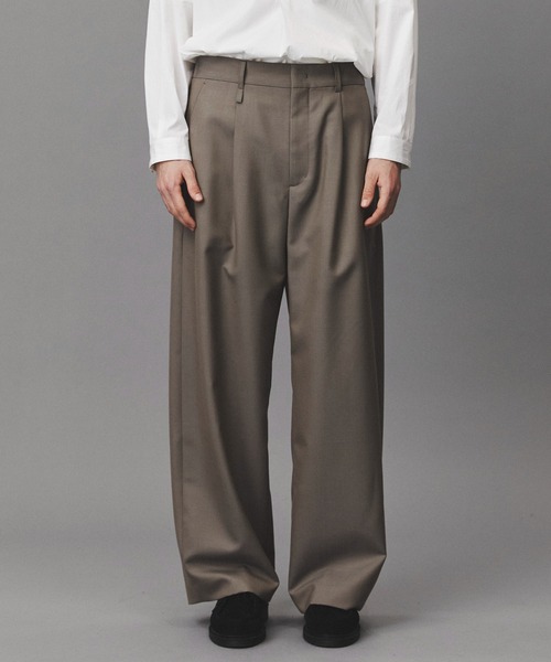 PUBLIC TOKYO(パブリックトウキョウ)の「【再入荷なし】Daily Mohair Slacks /春服/ハリ感/ワンタック/ワイドパンツ(スラックス・メンズ・ストライプ/グレイッシュベージュ・L/M/S)」の15枚目の写真