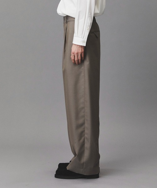 PUBLIC TOKYO(パブリックトウキョウ)の「【再入荷なし】Daily Mohair Slacks /春服/ハリ感/ワンタック/ワイドパンツ(スラックス・メンズ・ストライプ/グレイッシュベージュ・L/M/S)」の16枚目の写真