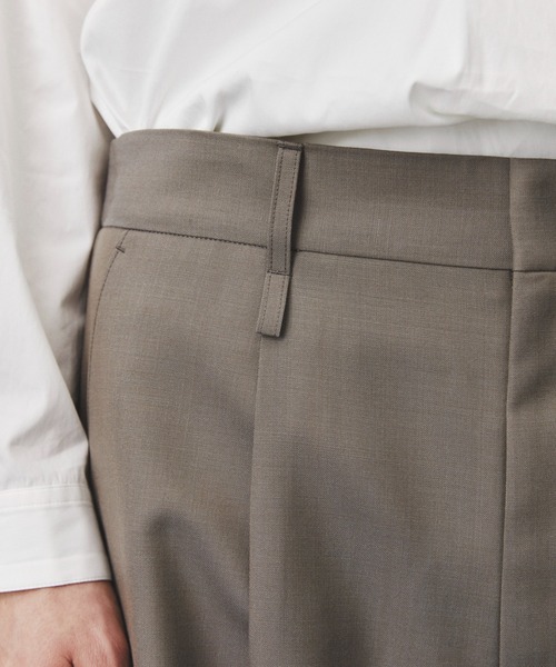 PUBLIC TOKYO(パブリックトウキョウ)の「【再入荷なし】Daily Mohair Slacks /春服/ハリ感/ワンタック/ワイドパンツ(スラックス・メンズ・ストライプ/グレイッシュベージュ・L/M/S)」の20枚目の写真