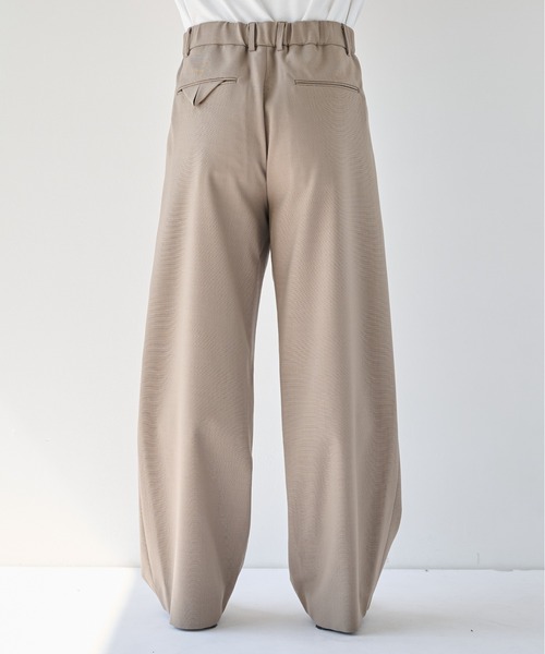 PUBLIC TOKYO(パブリックトウキョウ)の「【26秋新作】High Daily Curve Slacks(スラックス・メンズ・ストライプ/グレイッシュベージュ/チェック/ブラック・L/M/S)」の16枚目の写真