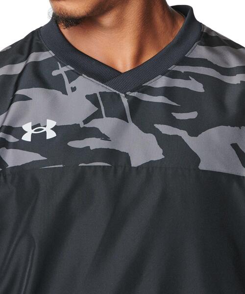 UNDER ARMOUR(アンダーアーマー)の「UAヤード ノベルティ ショートスリーブ Vネック ジャケット(ベースボール/メンズ)(その他アウター・メンズ・ブラック・XL/2XL/L/M)」の4枚目の写真