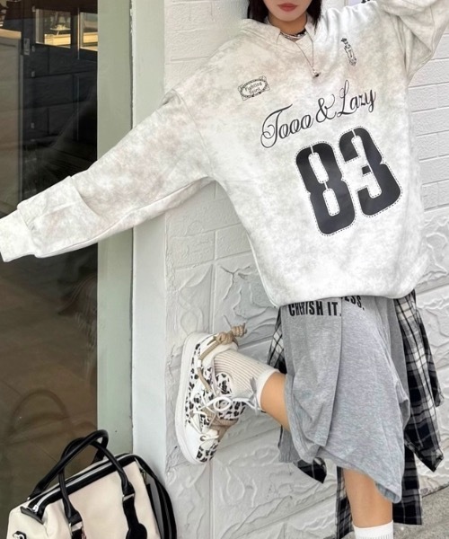 FUNdaysion(ファンデイション)の「プリントルーズスウェット(Tシャツ/カットソー・レディース・ライトグレー・M)」の13枚目の写真