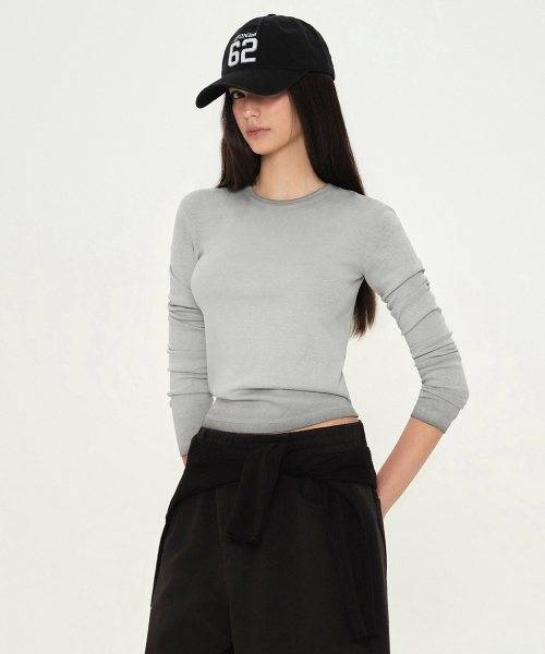 MUSINSA STANDARD WOMAN（ムシンサスタンダードウーマン）の「ウィメンズダーティダイドスリムクルーネック長袖Tシャツ[グレー]（Tシャツ/カットソー・レディース・その他・X-SMALL/SMALL/MEDIUM/LARGE）」の3枚目の写真