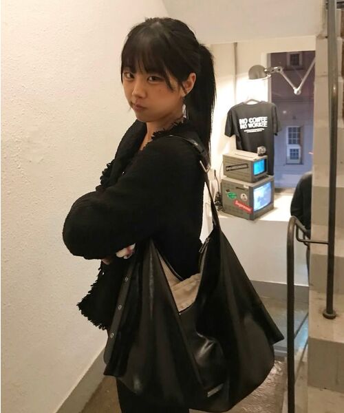 DEFGARMENTS（デフグラメンツ）の「EYELET HOBO BAG [BLACK]（ショルダーバッグ・レディース・その他・F）」の13枚目の写真