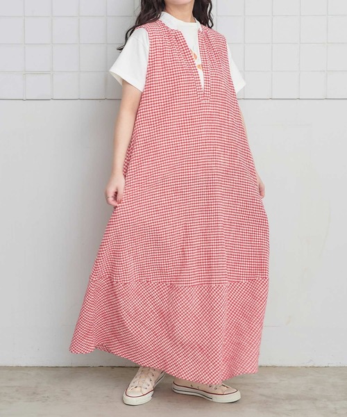 l'atelier du savon（アトリエドサボン）の「ちぢみギンガム　裾バルーンワンピース（ワンピース・レディース・レッド・FREE）」の11枚目の写真