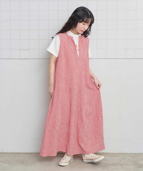 l'atelier du savon（アトリエドサボン）の「ちぢみギンガム　裾バルーンワンピース（ワンピース・レディース・レッド・FREE）」の13枚目の写真