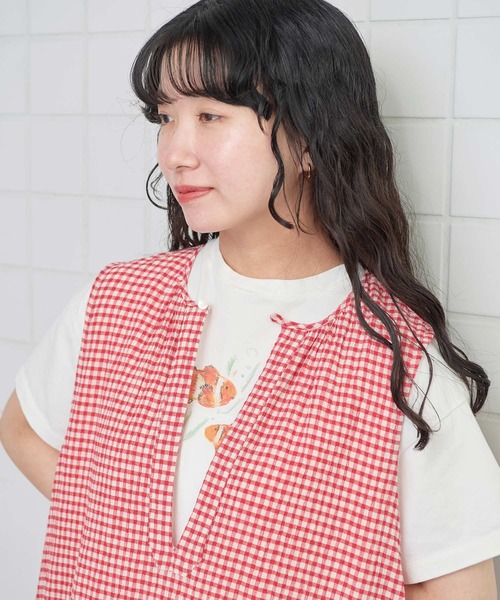 l'atelier du savon（アトリエドサボン）の「ちぢみギンガム　裾バルーンワンピース（ワンピース・レディース・レッド・FREE）」の15枚目の写真