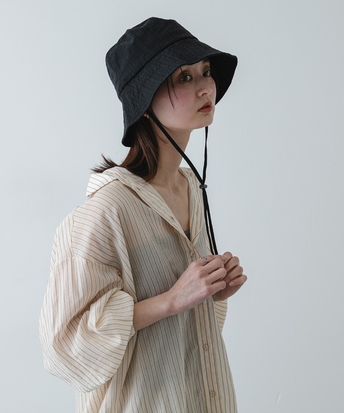 SENSE OF PLACE by URBAN RESEARCH(センスオブプレイスバイアーバンリサーチ)の「UVダウンブリムハット(ハット・レディース・ブラック/アイボリー/カーキ・ONE)」の2枚目の写真