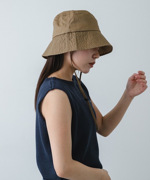 SENSE OF PLACE by URBAN RESEARCH(センスオブプレイスバイアーバンリサーチ)の「UVダウンブリムハット(ハット・レディース・ブラック/アイボリー/カーキ・ONE)」の12枚目の写真