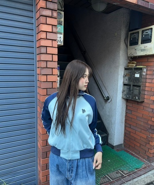 My sugar Babe(マイシュガーベイブ)の「raglan track jk(ブルゾン・メンズ・サックスブルー/アイボリー/ネイビー/ホワイト×レッド/ホワイト×ネイビー・MEDIUM/SMALL/LARGE)」の1枚目の写真