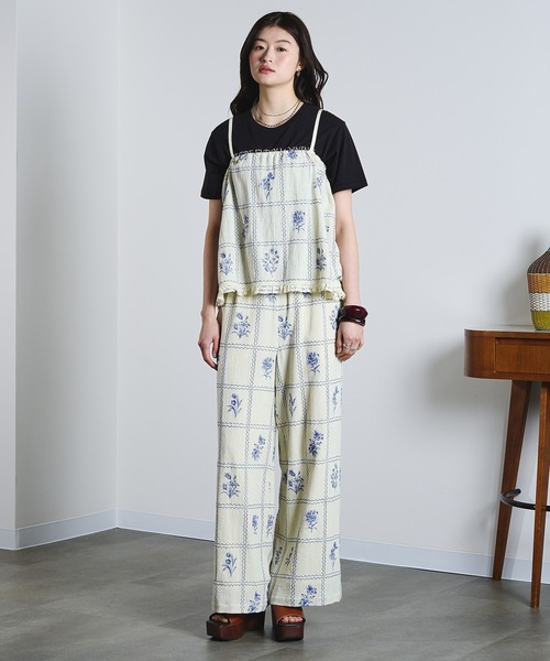 ROSE BUD（ローズバッド）の「(mag.by c)EMBROIDERY CAMISOLE BLOUSE（カーディガン/ボレロ・レディース・オフホワイト/ブラック・ONE SIZE）」の21枚目の写真