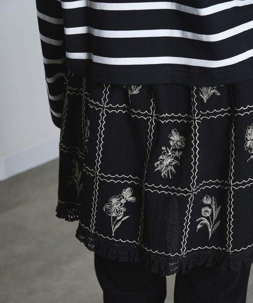 ROSE BUD（ローズバッド）の「(mag.by c)EMBROIDERY CAMISOLE BLOUSE（カーディガン/ボレロ・レディース・オフホワイト/ブラック・ONE SIZE）」の17枚目の写真