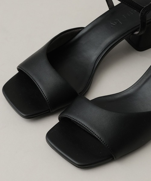 A part by(アパートバイ)の「スクエアヒールサンダル(サンダル・レディース・ブラック/ベージュ・MEDIUM/LARGE)」の9枚目の写真