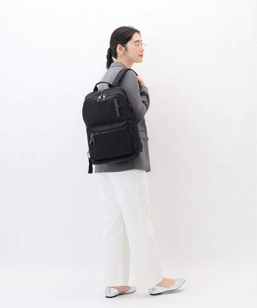SAC'S BAR セレクト(サックスバーセレクト)の「【W&.Day/Night】 ポッケス ハグリュック3 19L(バックパック/リュック・レディース・アッシュブラウン/ダークグレー/ブラック・FREE)」の4枚目の写真