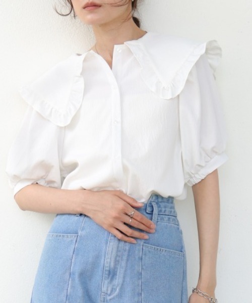 Bab(バブ)の「ビックカラーハーフスリーブブラウス(シャツ/ブラウス・レディース・オフホワイト/ブラック・MEDIUM)」の1枚目の写真