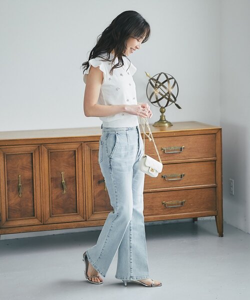 La boutique BonBon（ラブティックボンボン）の「【全骨格美人見え】クールタッチUVビジュー付きニット（ニット/セーター・レディース・ネイビー/ホワイト・FREE）」の9枚目の写真